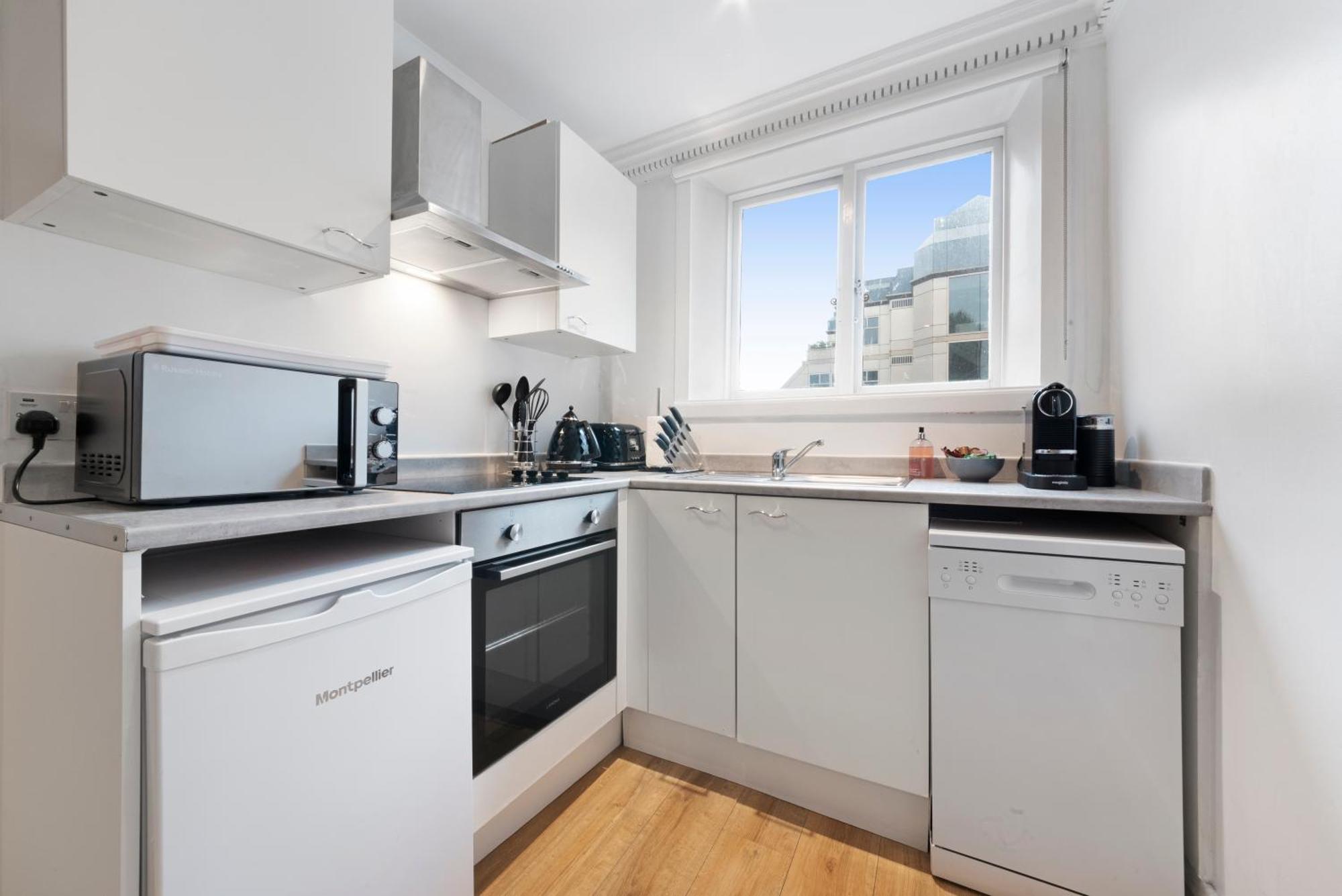 2 Bed Piccadilly Apartment 4 Лондон Екстериор снимка